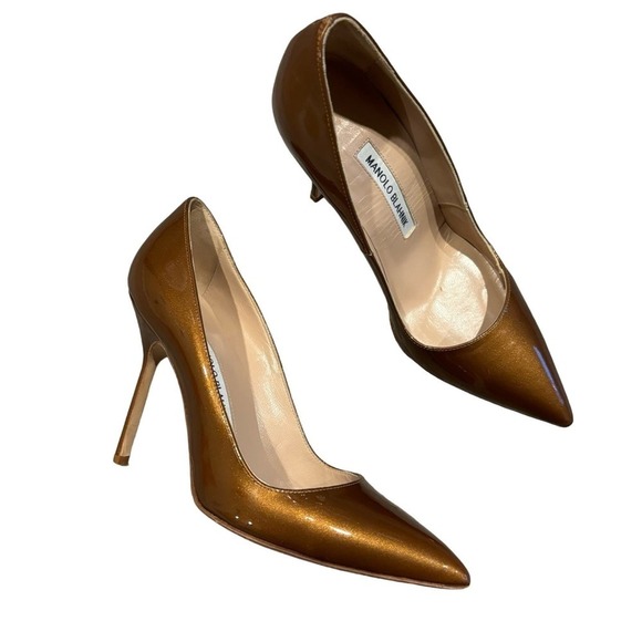 Manolo Blahnik BB Metallic Patent Leather Pointy Toe Pump Bronze - Picture 2 of 10
